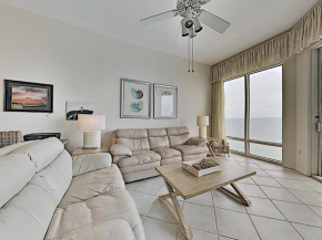 Amazing home in Pensacola Beach with Heated swimming pool, Outdoor swimming pool and 2 Bedrooms